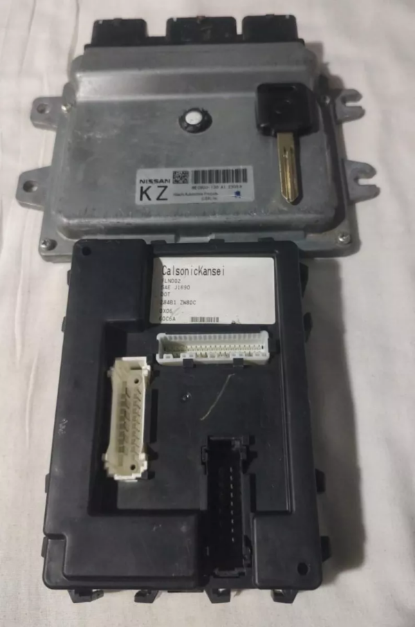 Kit De Computadora Nissan Tiida 1.8 Estándar